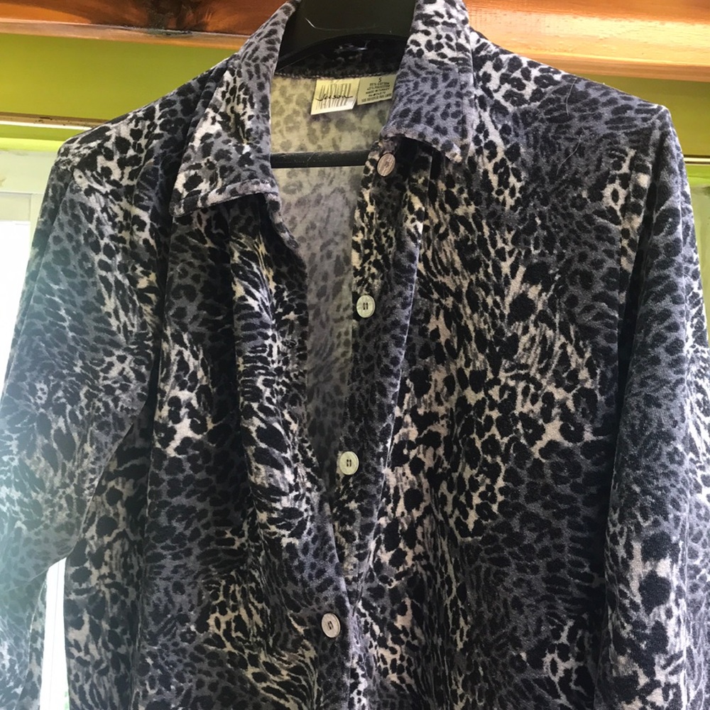 Velour/plush animal print buttoned shirt